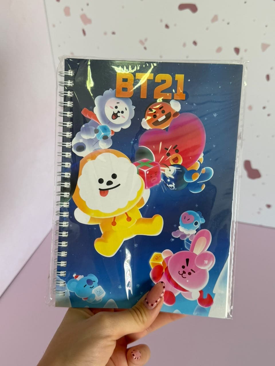 Cuaderno anillado BT21