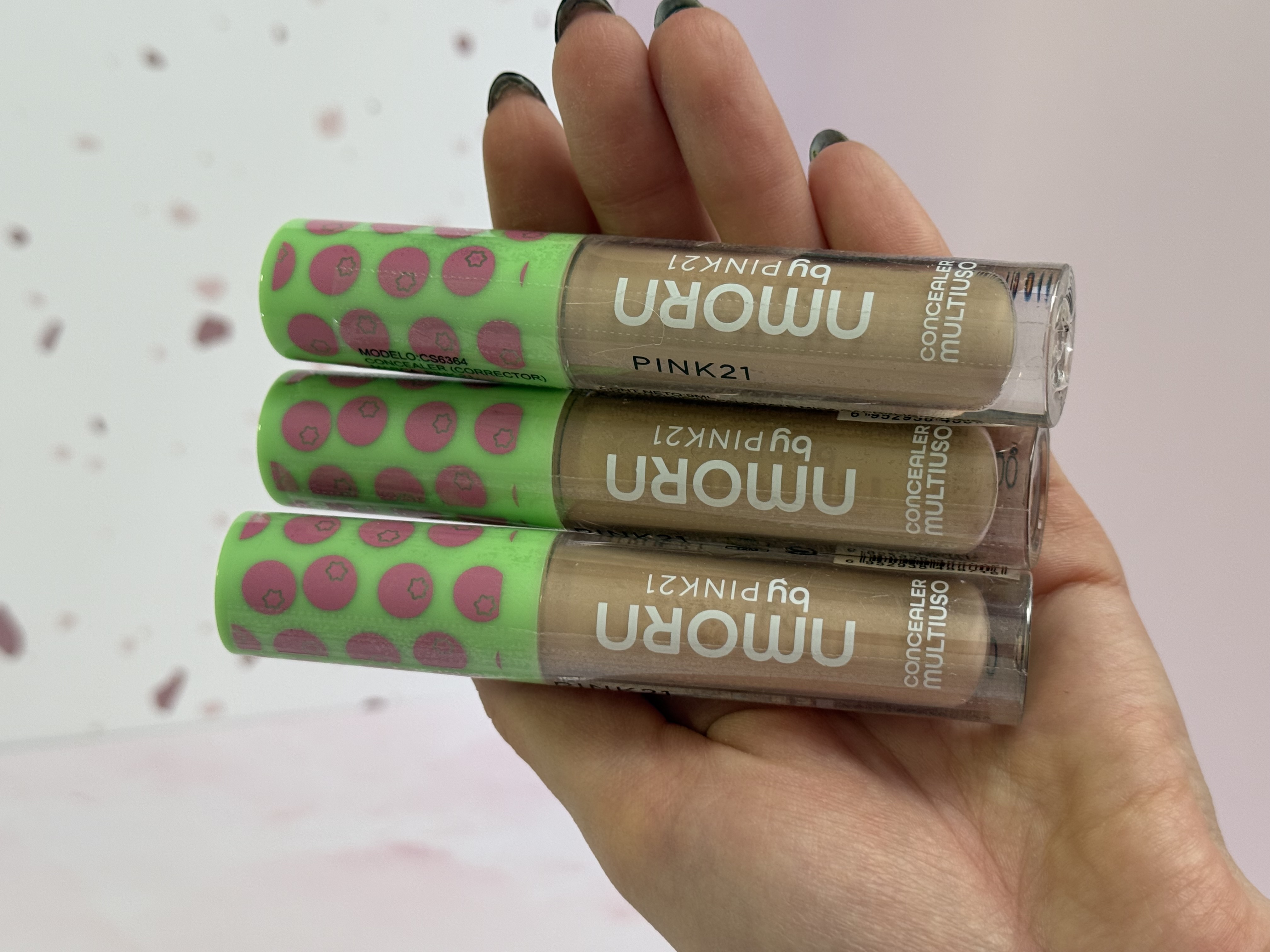 Contorno y corrector multisección Amorn Pink21 🎨