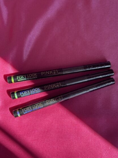 Delineador punta extra fina Pink21