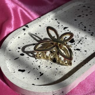 Broche mariposa dorada