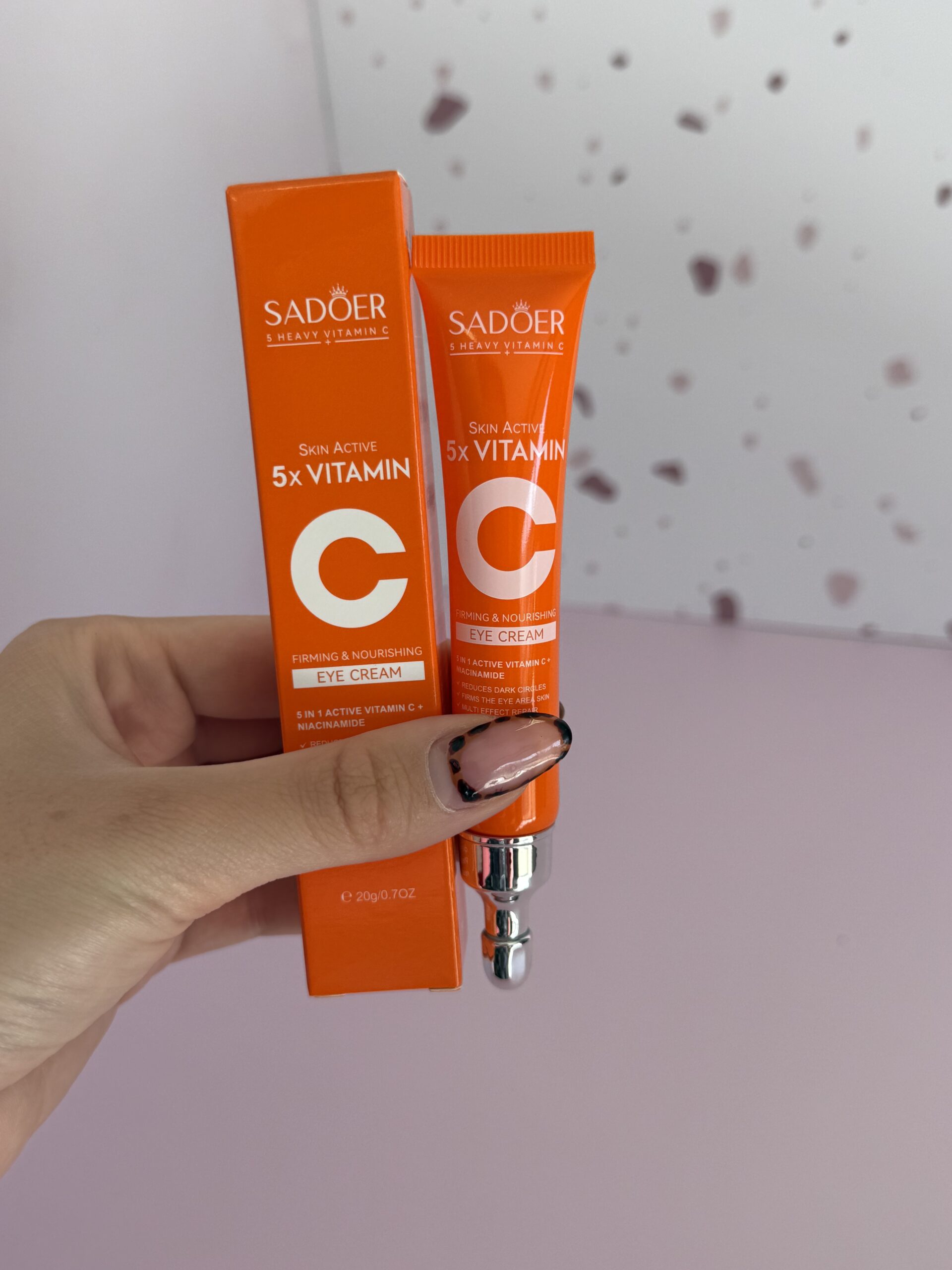Contorno de ojos con vitamina c. Bioaqua